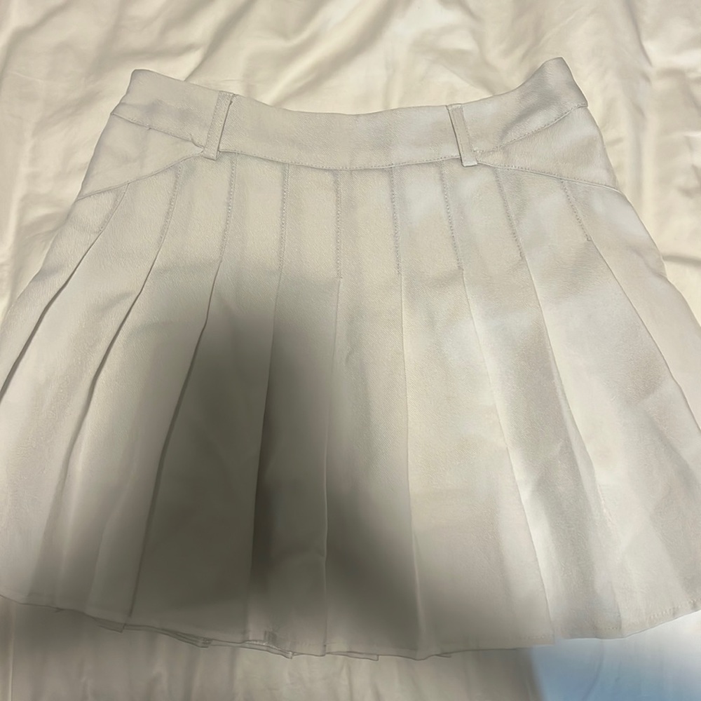 Pleaded skirt